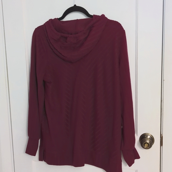 Nine West Sz L Wine Colored Ribbed Long Sleeved Hoodie - Picture 4 of 4